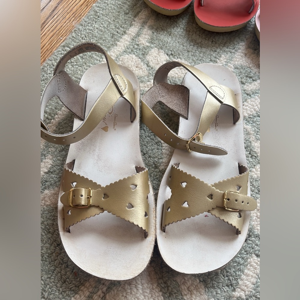 Sun-San Saltwater Girls Gold Sandals size 3